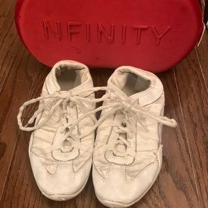 Nfinity Evolution Cheer Sneakers Size 8.5 with case